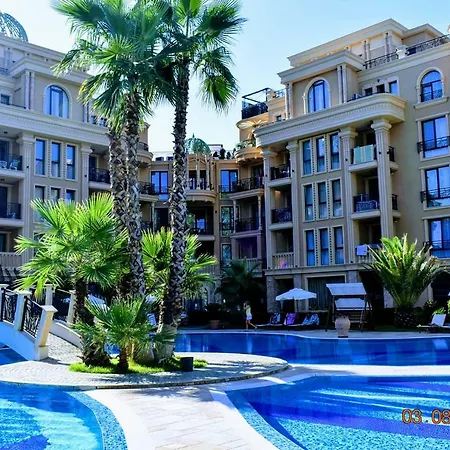 Aphrodite Gardens Studio B201 شقة